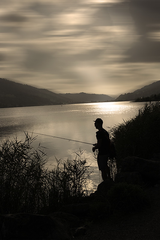 Allgäu 09 - 2014 - 20140916_0196-Bearbeitet-Bearbeitet-2-Bearbeitet als Smartobjekt-1 Kopie.jpg - Bei den  Wanderungen am See entlang sahen wir viele Angler